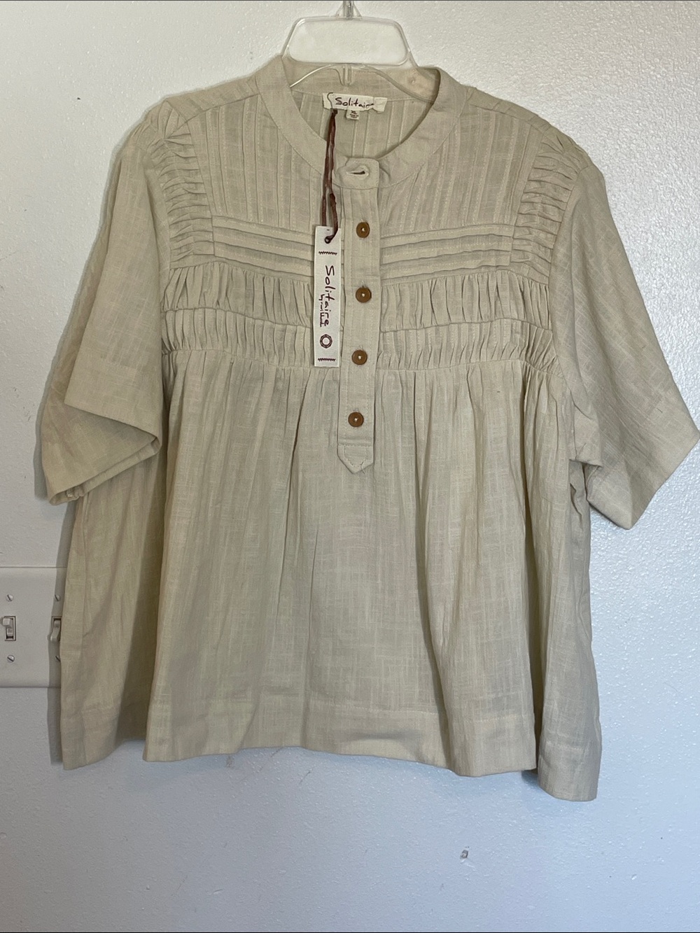 Solitaire Cream Short-Sleeve Pintuck Peasant Blouse